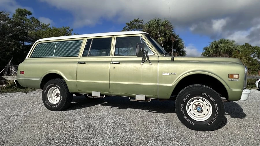 1972 Chevrolet Suburban 6th Gen - Image 7 of 31