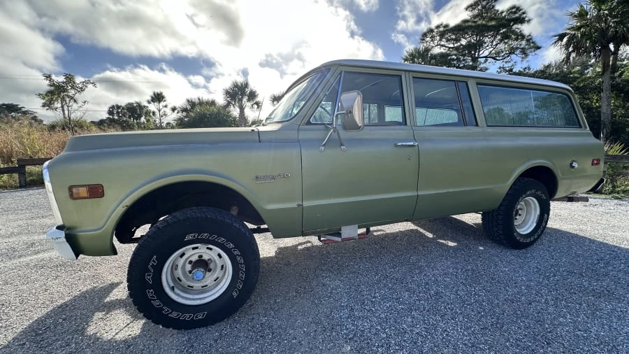 1972 Chevrolet Suburban 6th Gen - Image 9 of 31