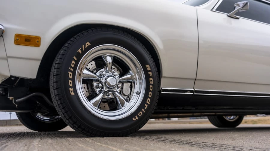 1972 Chevrolet Vega - Image 9 of 31