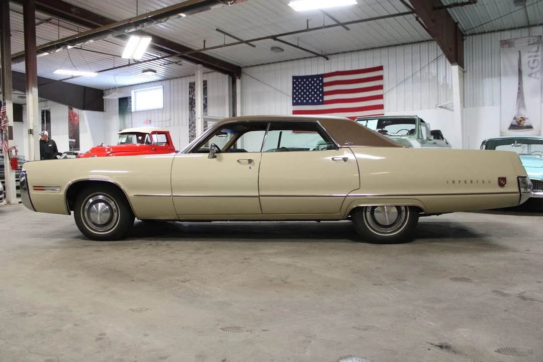 1972 Chrysler Imperial 3rd Gen - Image 3 of 12