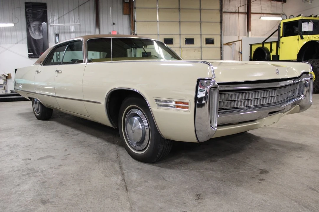 1972 Chrysler Imperial 3rd Gen - Image 8 of 12