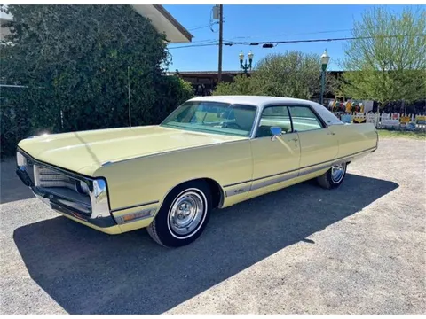 1972 Chrysler New Yorker Sedan