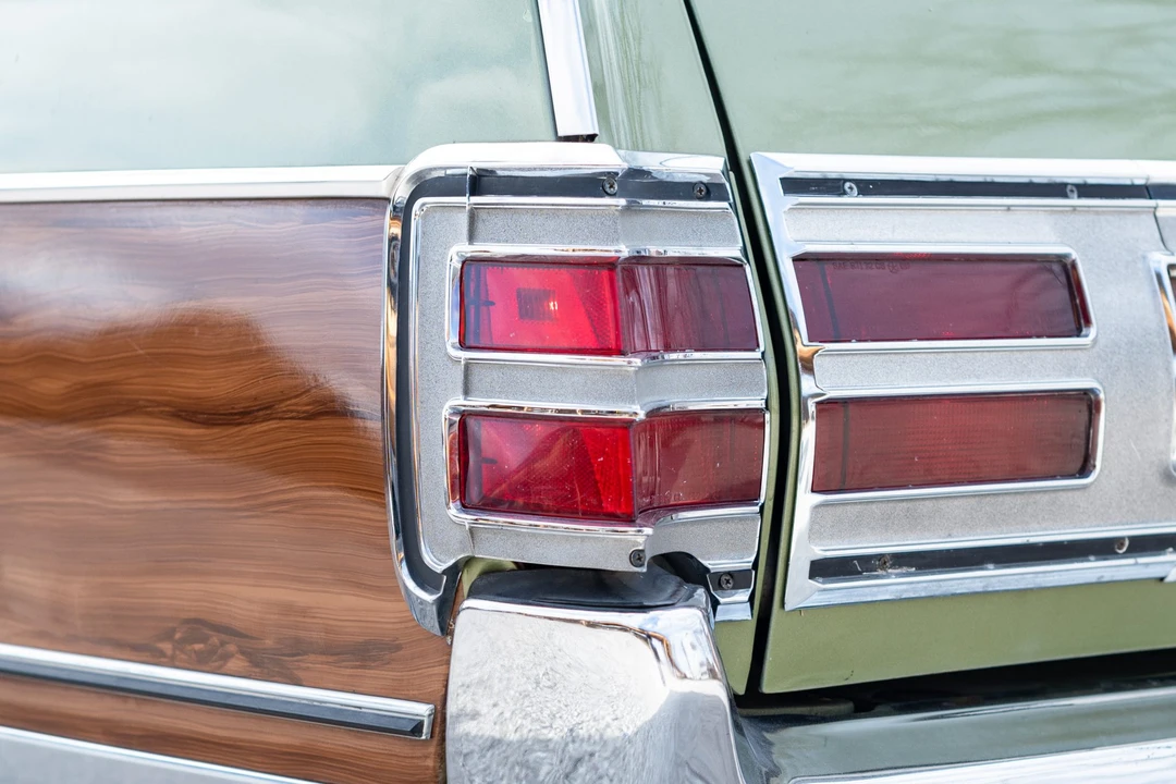 1972 Chrysler Town & Country - Image 25 of 31