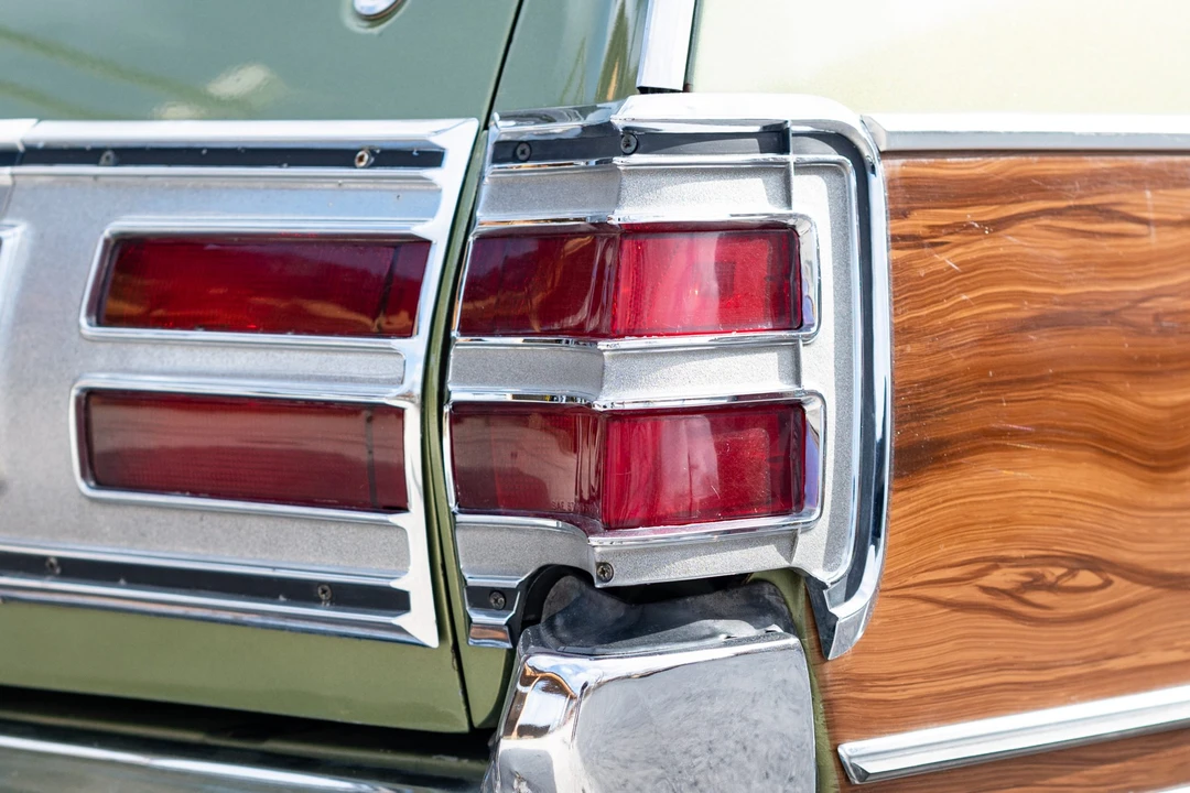 1972 Chrysler Town & Country - Image 24 of 31