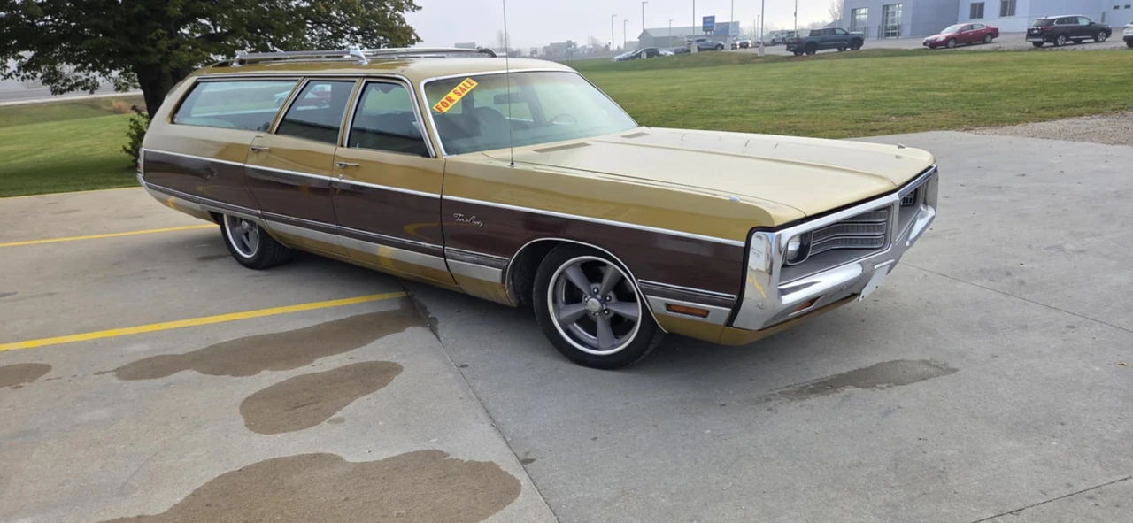 1972 Chrysler Town & Country - Image 8 of 31
