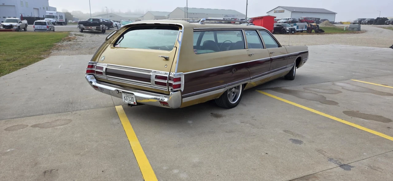 1972 Chrysler Town & Country - Image 6 of 31