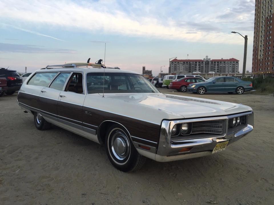 1972 Chrysler Town & Country - Image 11 of 31