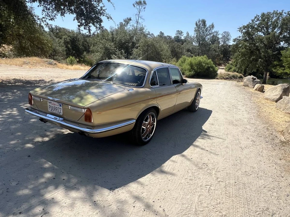 1972 Jaguar XJ Series 1 - Image 4 of 24