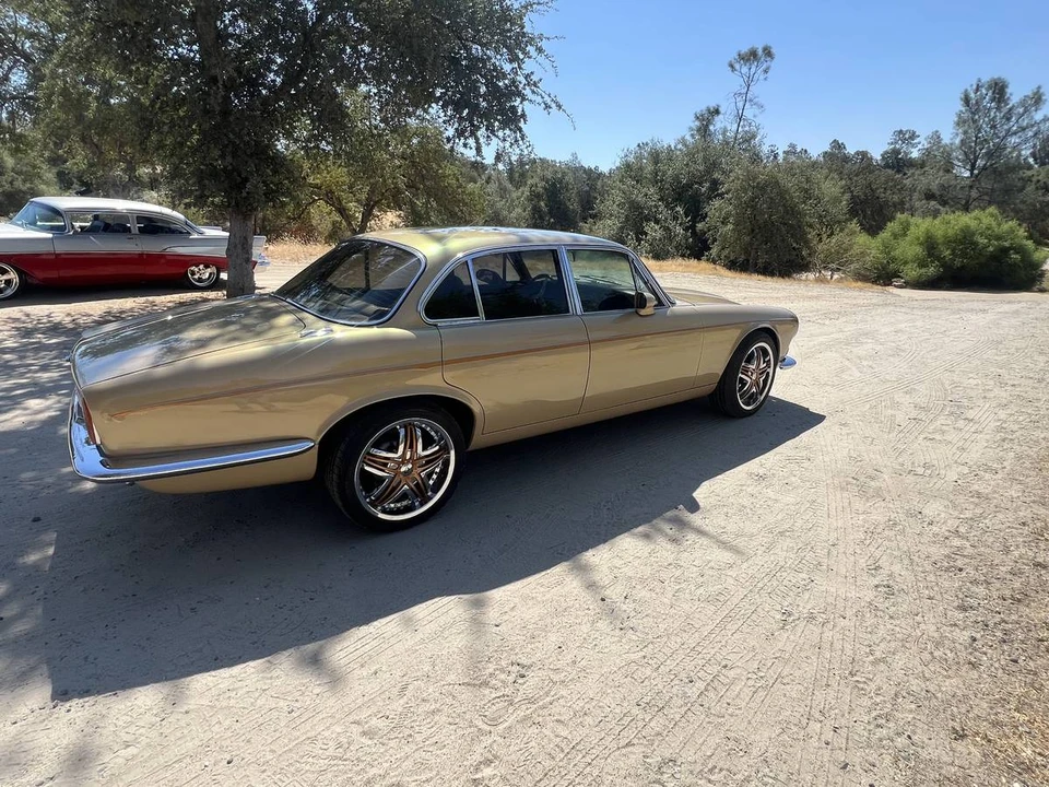 1972 Jaguar XJ Series 1 - Image 5 of 24