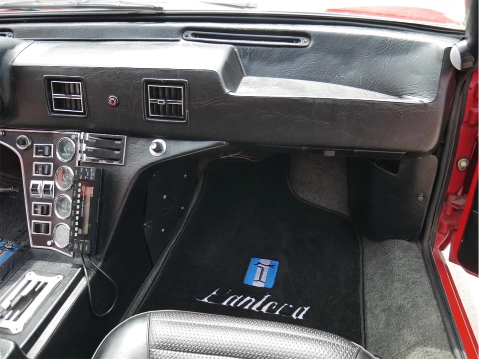 1972 DeTomaso Pantera - Image 17 of 31