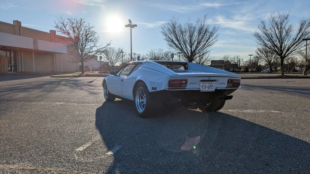 1972 DeTomaso Pantera - Image 14 of 31