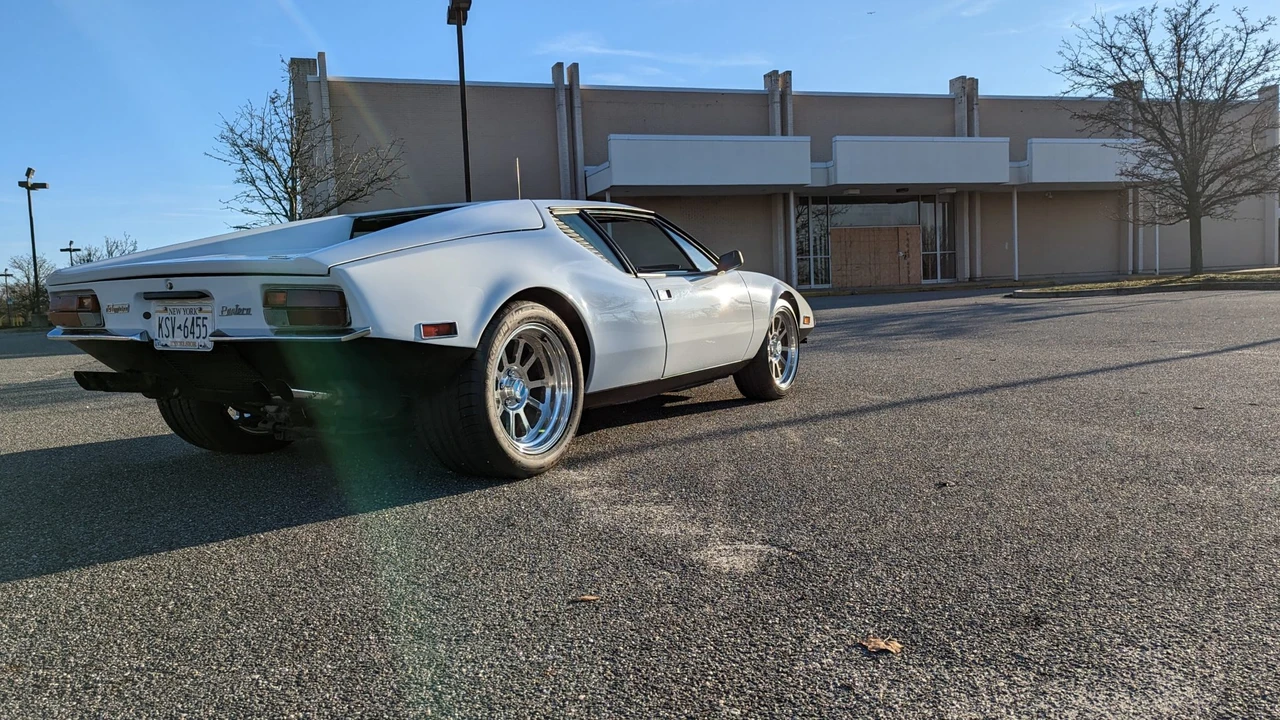 1972 DeTomaso Pantera - Image 12 of 31