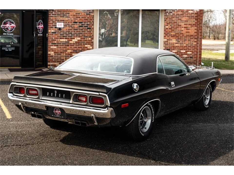 1972 Dodge Challenger 1st Gen - Image 18 of 31