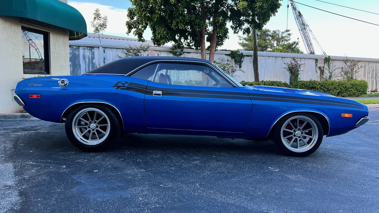 1972 Dodge Challenger 1st Gen - Image 11 of 12