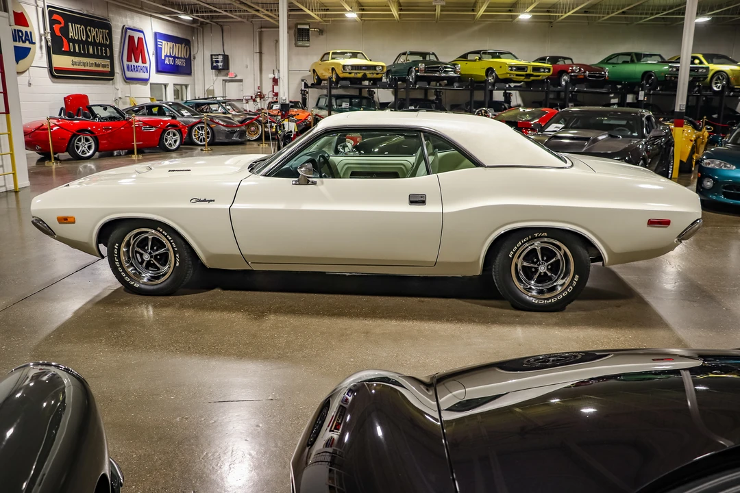 1972 Dodge Challenger 1st Gen - Image 9 of 31