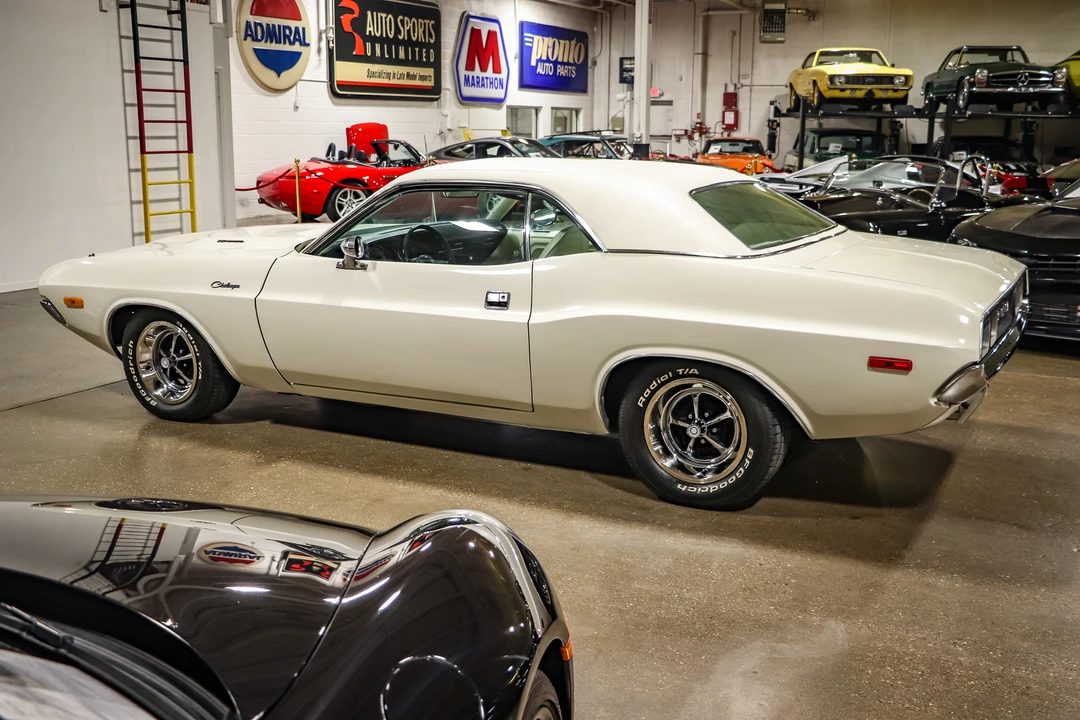1972 Dodge Challenger 1st Gen - Image 10 of 31
