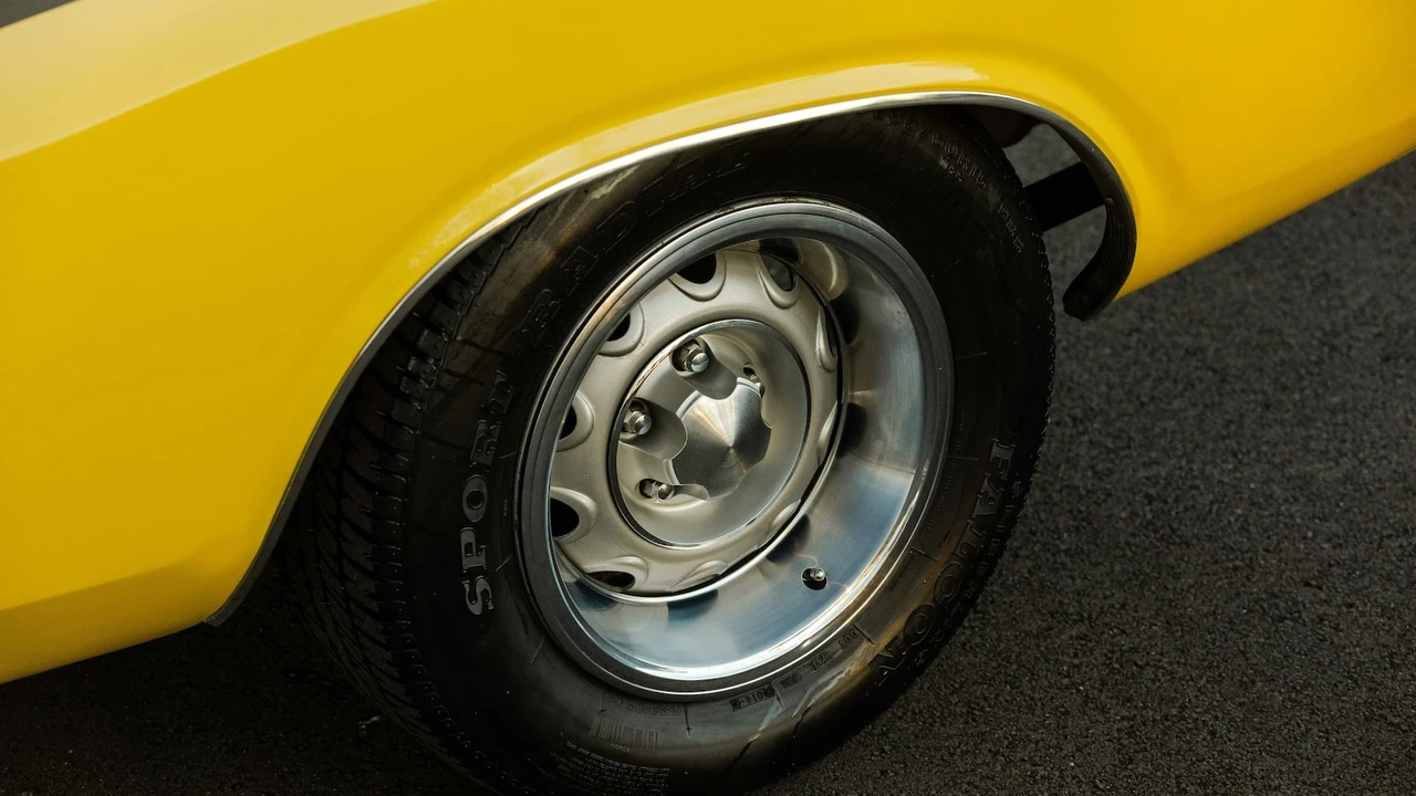 1972 Dodge Challenger 1st Gen - Image 19 of 31