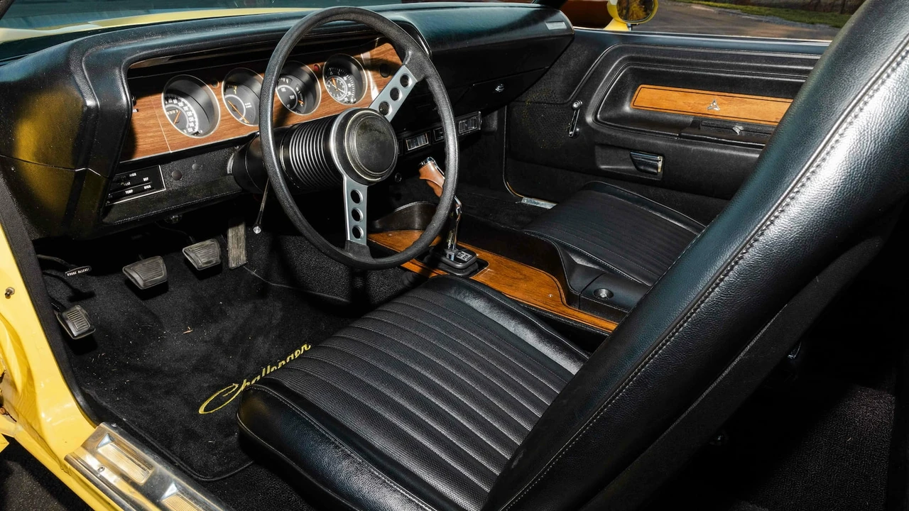 1972 Dodge Challenger 1st Gen - Image 4 of 31