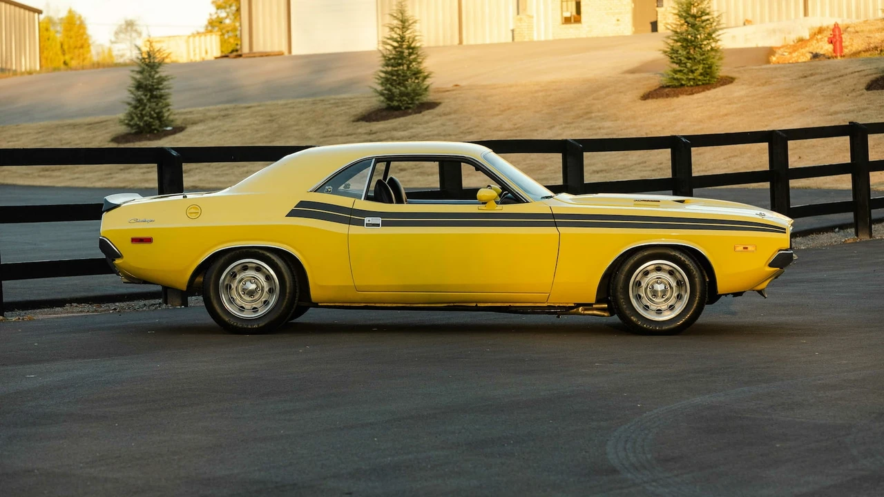 1972 Dodge Challenger 1st Gen - Image 8 of 31