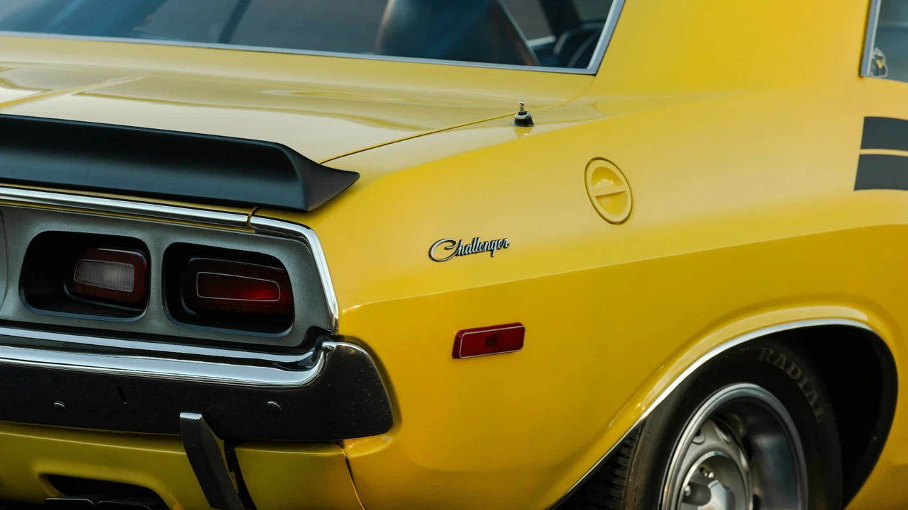 1972 Dodge Challenger 1st Gen - Image 9 of 31