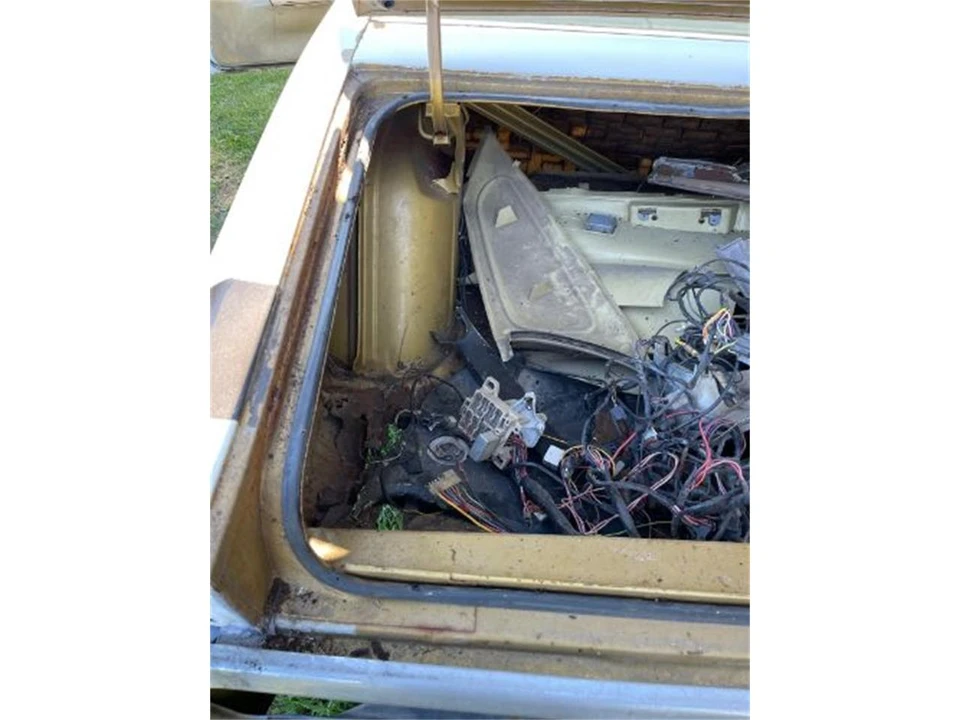 1972 Dodge Charger 3rd Gen - Image 27 of 29