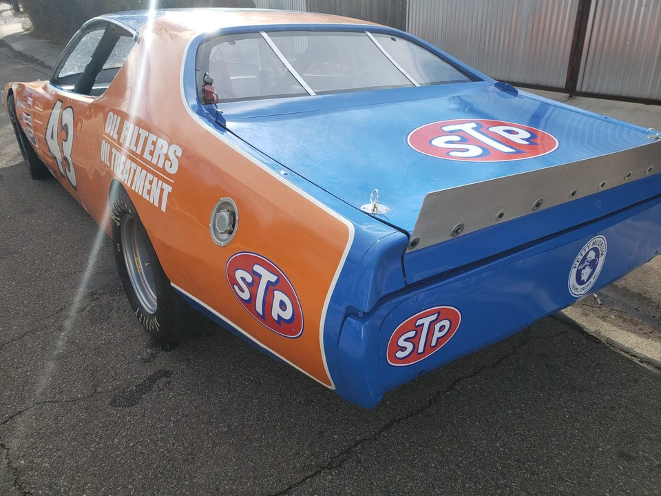 1972 Dodge Charger 3rd Gen - Image 9 of 31