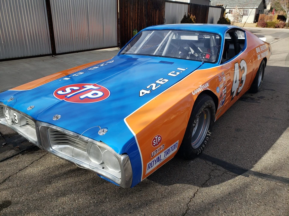 1972 Dodge Charger 3rd Gen - Image 2 of 31