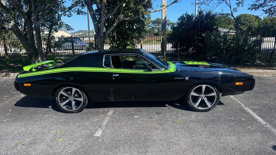 1972 Dodge Charger 3rd Gen - Image 2 of 31