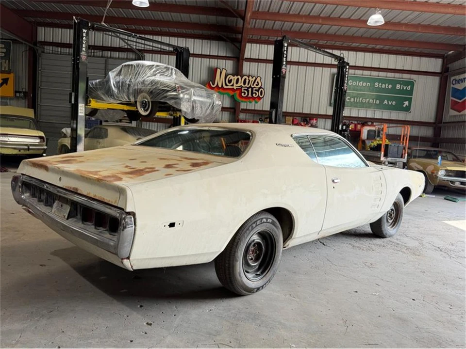 1972 Dodge Charger 3rd Gen - Image 3 of 31