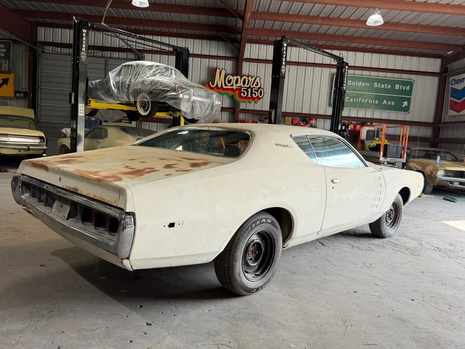 1972 Dodge Charger 3rd Gen - Image 3 of 31