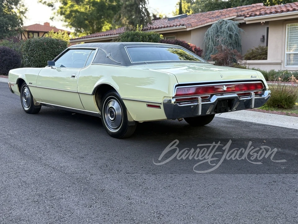 1972 Ford Thunderbird 6th Gen - Image 18 of 24