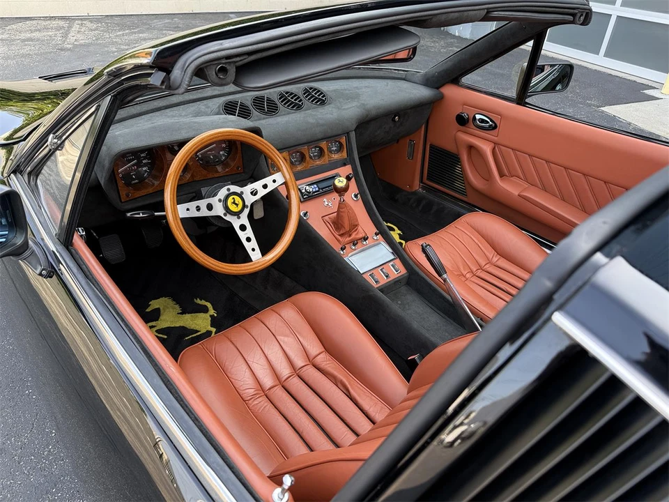 1972 Ferrari 365 GT4 2+2 - Image 6 of 13