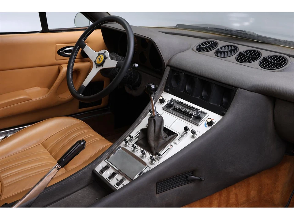 1972 Ferrari 365 GT4 2+2 - Image 15 of 31