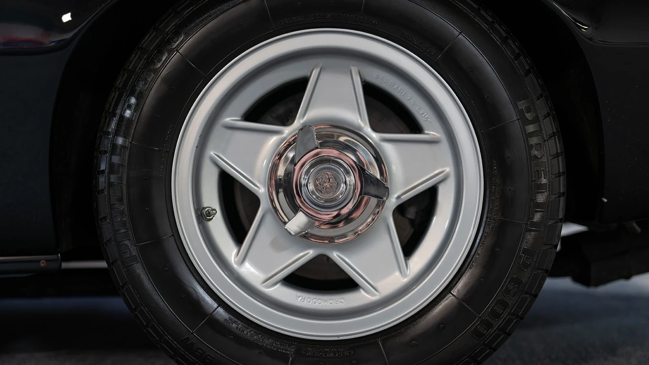 1972 Ferrari 365 GTC/4 - Image 10 of 31