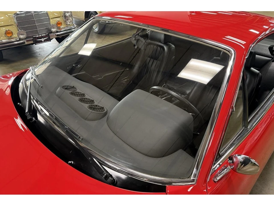 1972 Ferrari 365 GTC/4 - Image 29 of 31