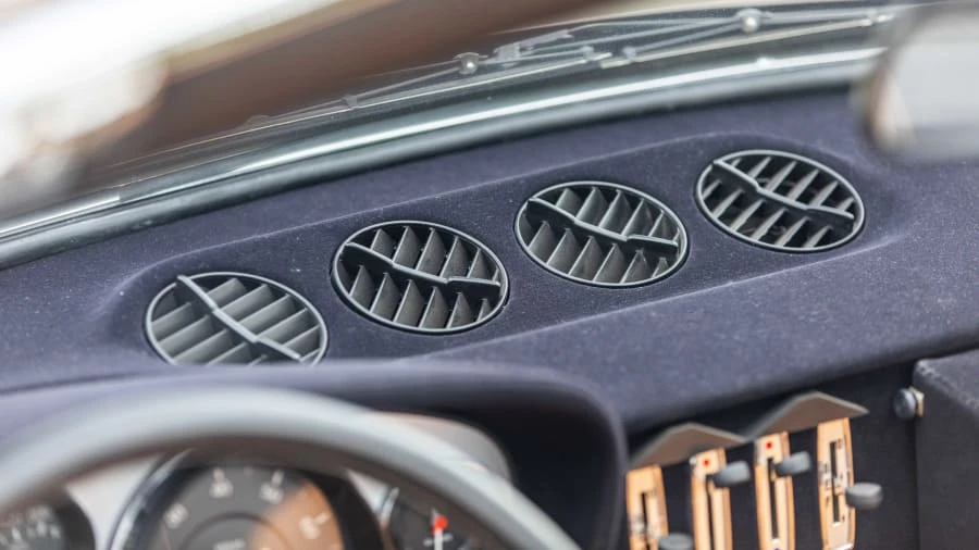 1972 Ferrari Daytona Spider - Image 23 of 28