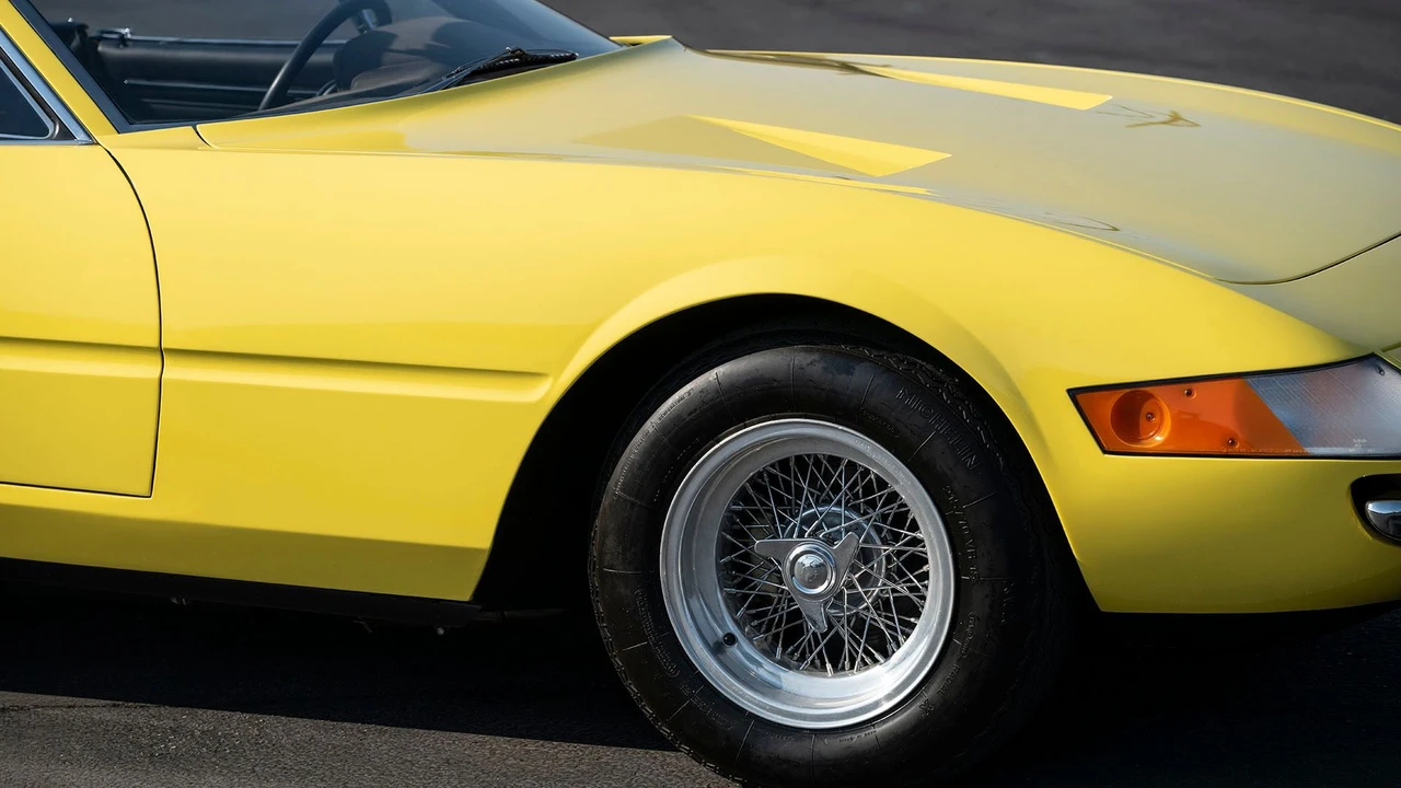 1972 Ferrari Daytona Spider - Image 28 of 31