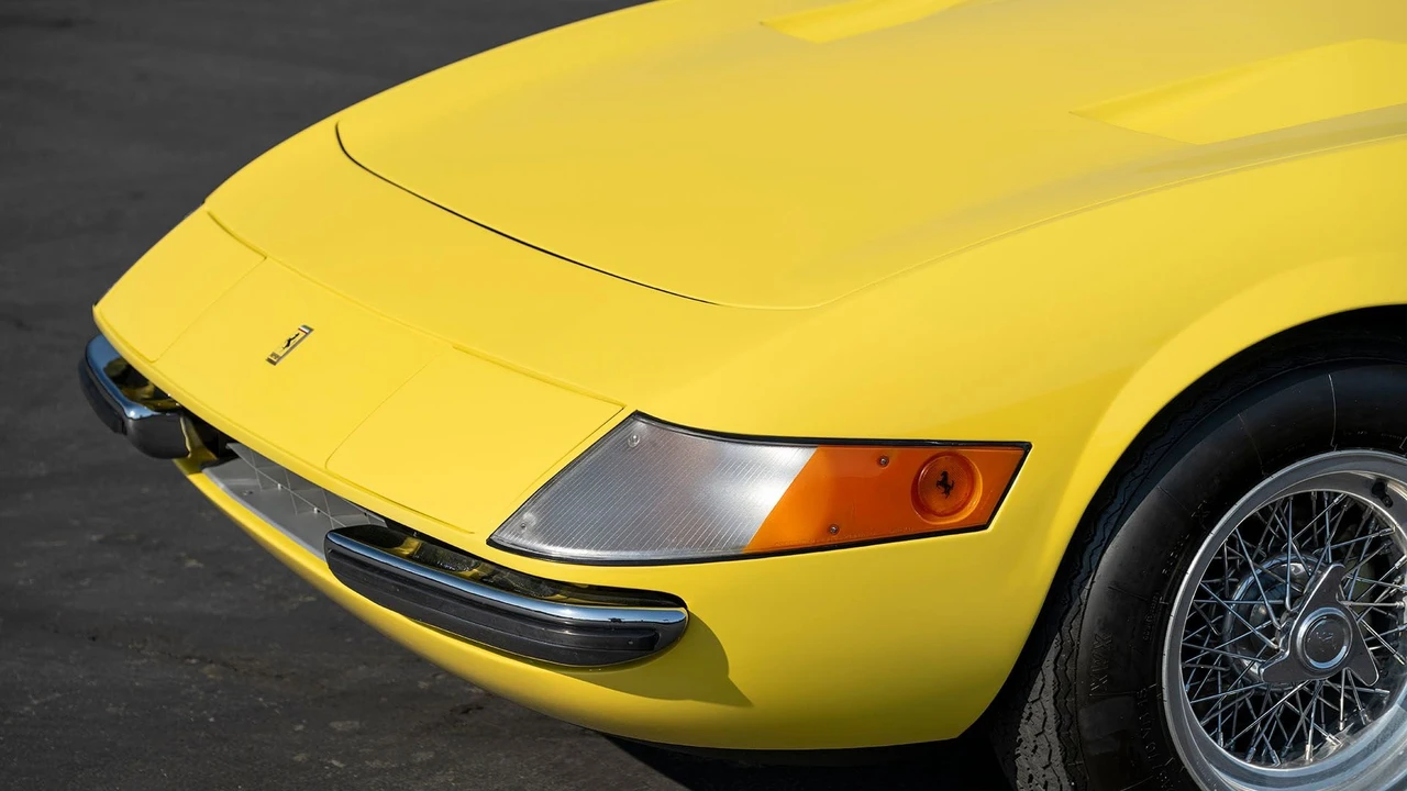 1972 Ferrari Daytona Spider - Image 14 of 31