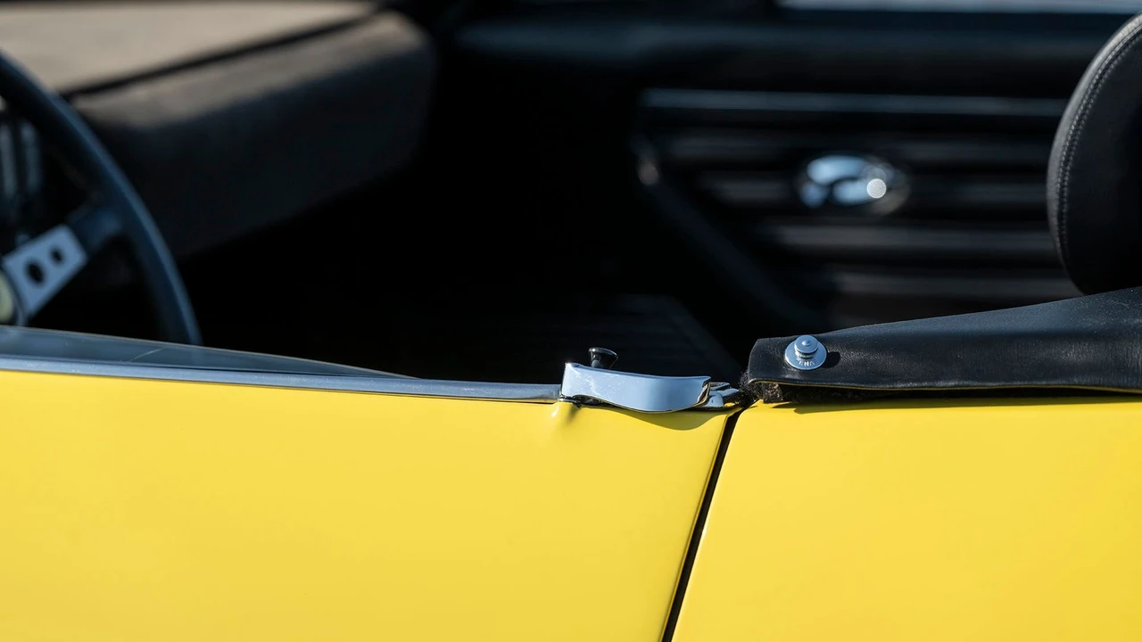 1972 Ferrari Daytona Spider - Image 24 of 31