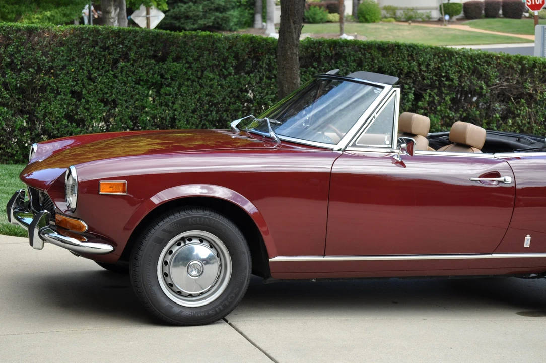 1972 Fiat 124 Sport Spider - Image 18 of 31