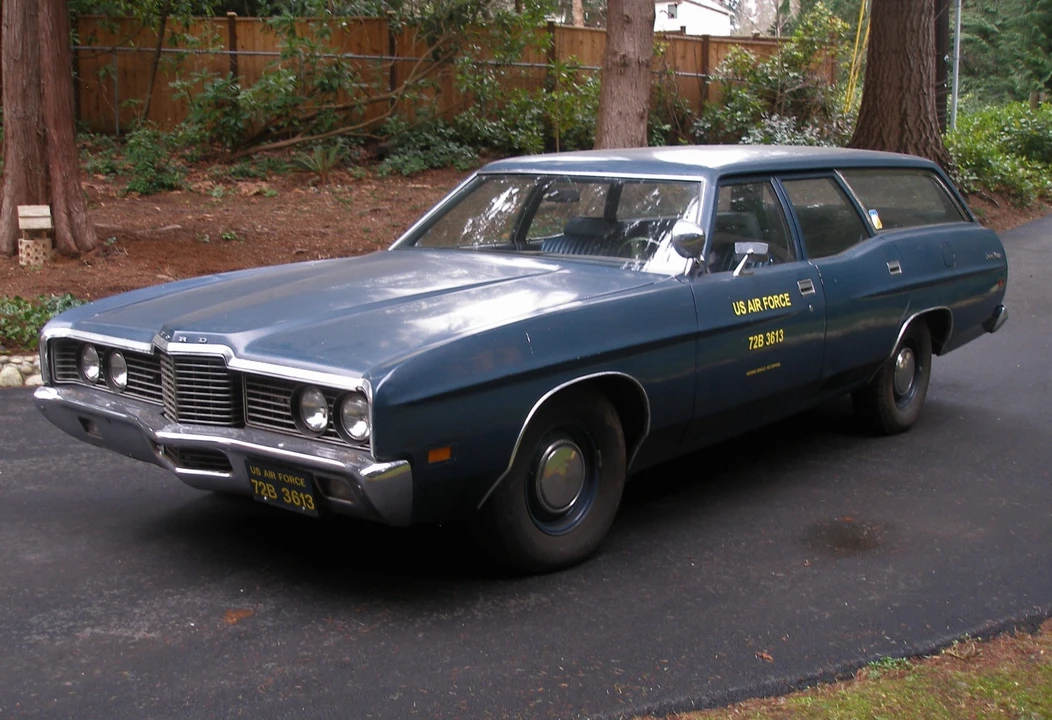 1972 Ford Country Sedan - Image 2 of 31