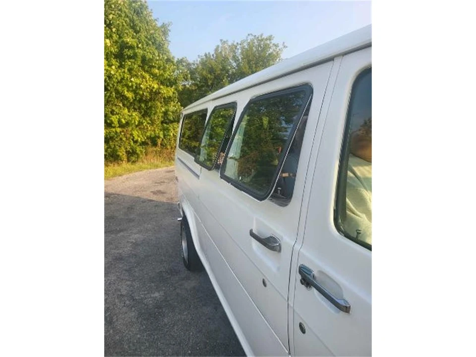 1972 Ford Econoline Van - Image 14 of 30
