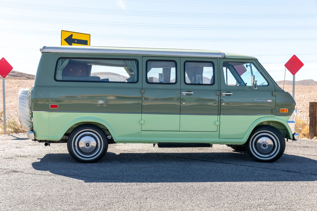 1972 Ford Econoline Van - Image 9 of 31