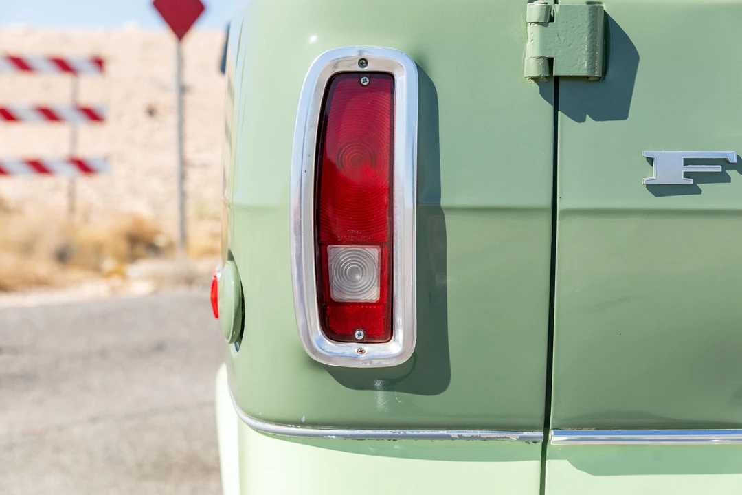 1972 Ford Econoline Van - Image 25 of 31
