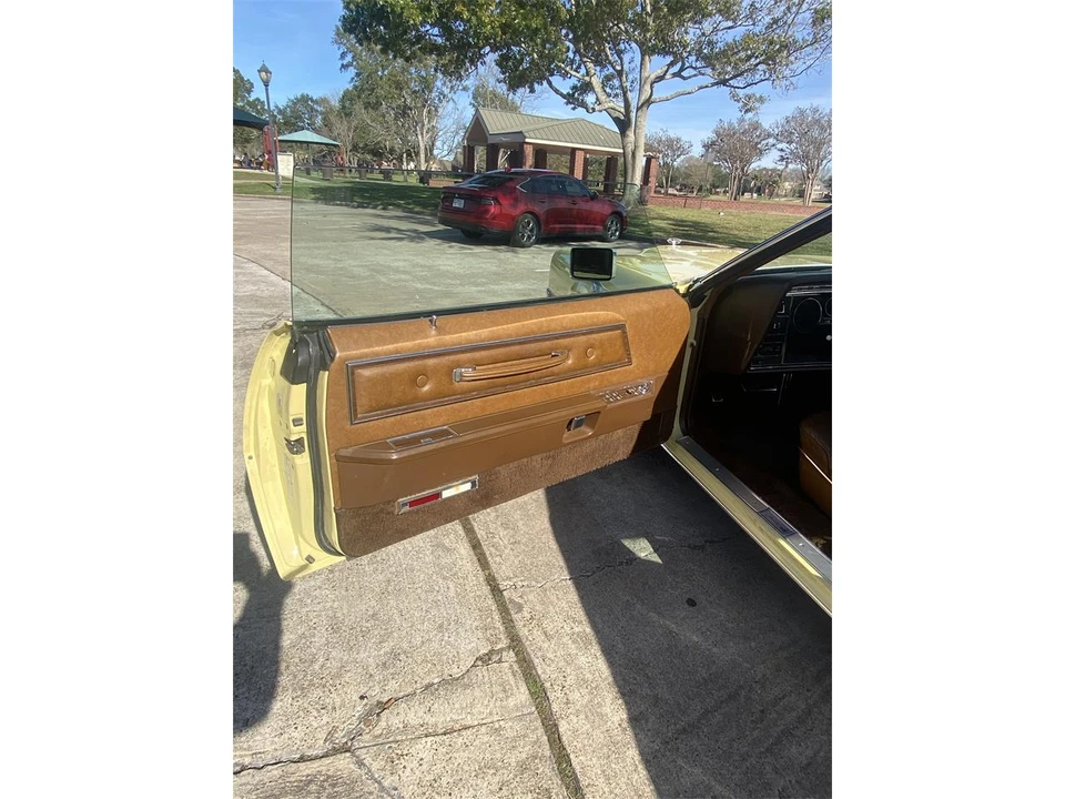 1972 Ford Thunderbird 6th Gen - Image 6 of 19