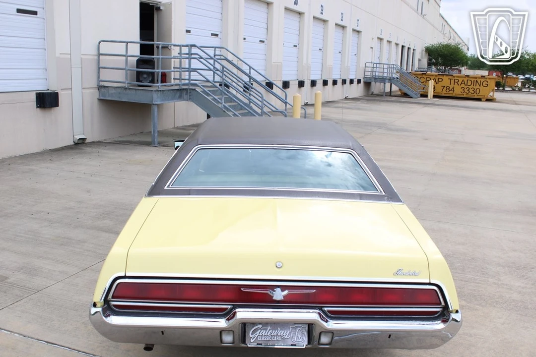 1972 Ford Thunderbird 6th Gen - Image 9 of 12