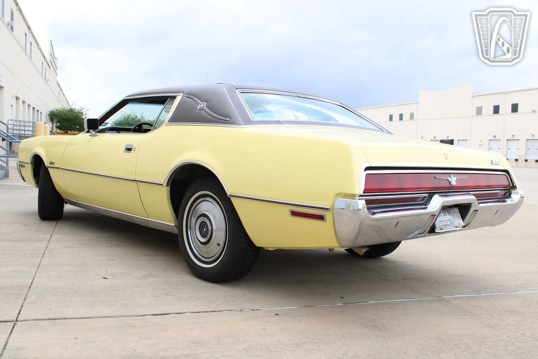 1972 Ford Thunderbird 6th Gen - Image 8 of 12