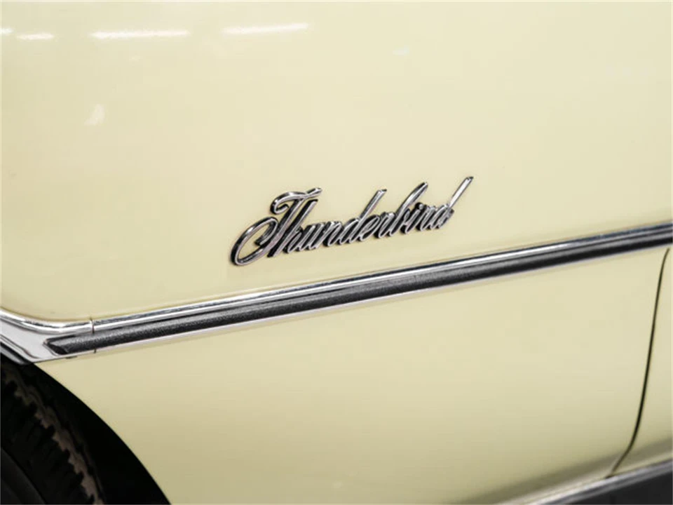 1972 Ford Thunderbird 6th Gen - Image 18 of 31