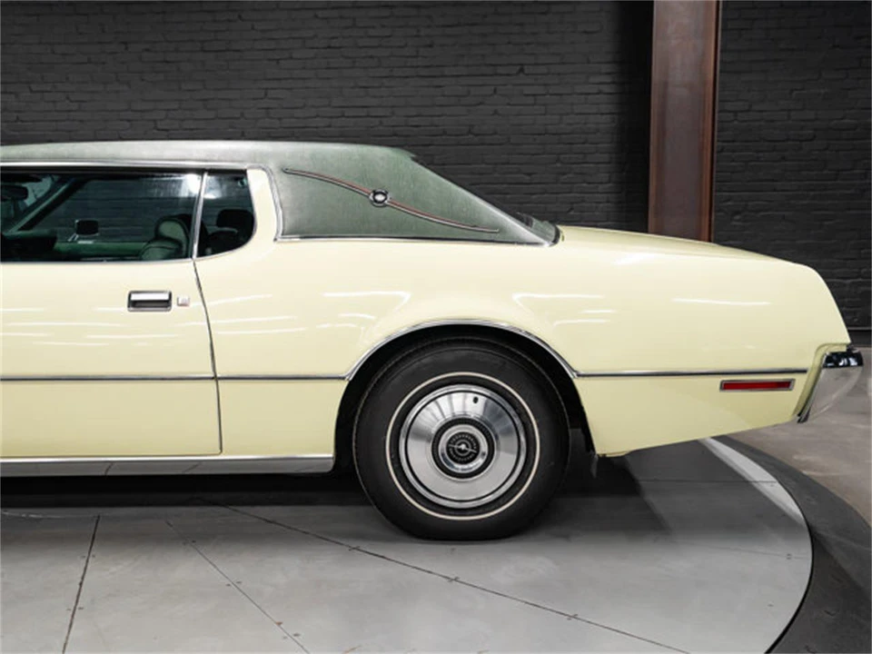 1972 Ford Thunderbird 6th Gen - Image 14 of 31