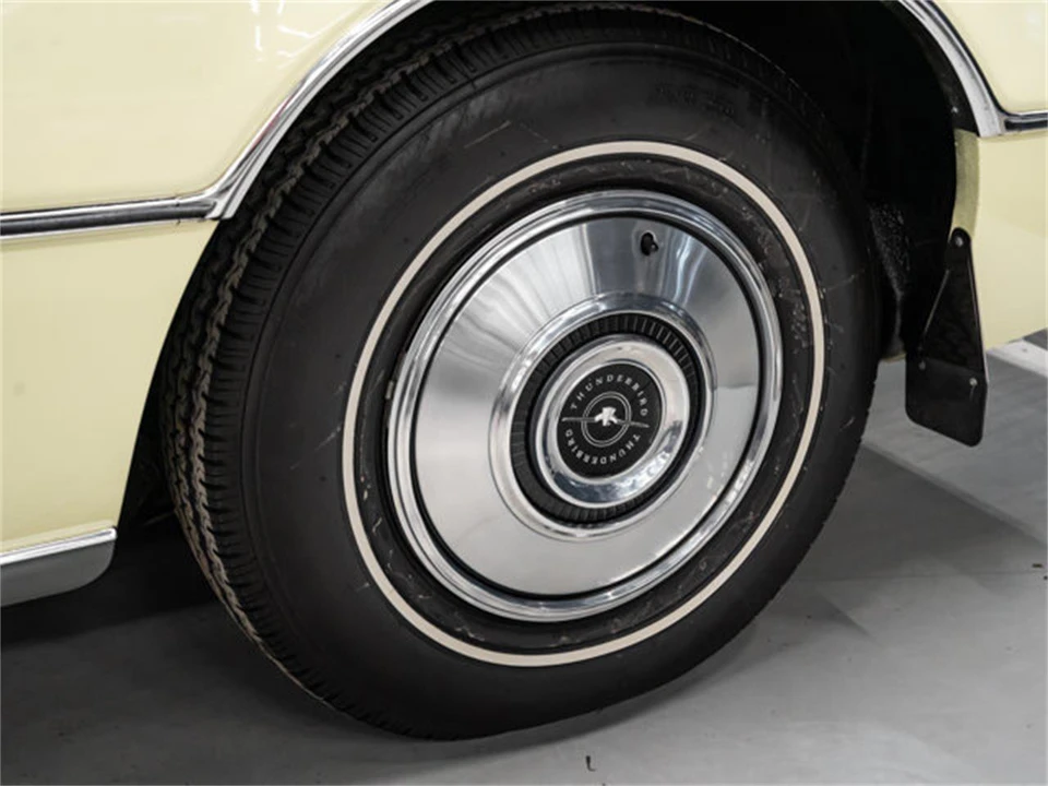 1972 Ford Thunderbird 6th Gen - Image 20 of 31